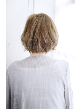 シュシュット(chouchoute) インナーカラーバタースパイラルセンシュアルショートカット/136