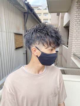 ブレイズ ザ サロン(BLAZE THE SALON) ゆるめスパイラルパーマ無造作束感黒髪マッシュ【BLAZE 大庭】