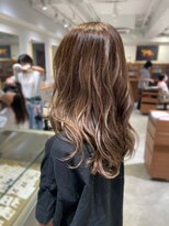 エヌ トーキョー(enu TOKYO) ラフウェーブで大人の女性に ペールベージュ