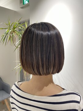 フレームプラス 御堂筋難波店(FRAME +) 【FRAME+】伸びても目立ちにくいハイライトカラー