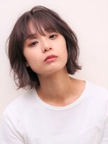 ヨファヘアー 岡本店(YOFA hair)&nbsp;大人かわいい小顔ショートボブシルキーベージュ斜めバング0803