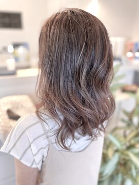 ヴィフ ヘアアンドデザイン(Vif hair&design) ベージュのグラデーションカラー