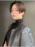 【morio】池袋　刈り上げ　女子　センターパート　グレーカラー
