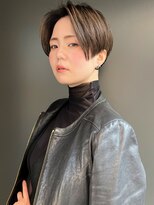 ラウンジ モリオ イケブクロ(Lounge MORIO Ikebukuro) 【morio】池袋　刈り上げ　女子　センターパート　グレーカラー