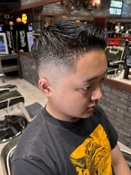 フォーコーナーズカットショップスリーセント 栄(FourCornersCutShop 3/cent) ビジネスヘア/ビジネスフェード/大人フェード/大人ビジネス