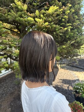 ヘアルーム フラット(HAIR ROOM flat) オリーブカラー【小川莉奈】