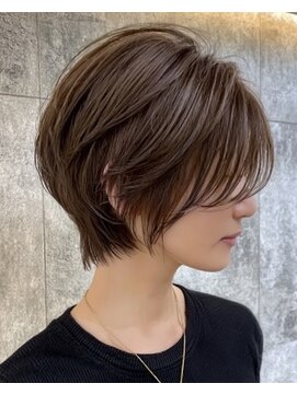 ルーファス メグロ(Ruufus Meguro) 【美シルエット】ショートボブ／白髪ぼかしハイライト／髪質改善