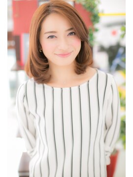 シュ シュ ヘア 本厚木店(Chou Chou hair) 毛先の大きめカールがポイント♪ナチュラルな愛されミディ☆