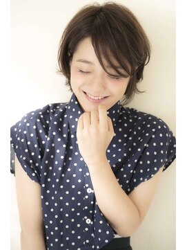 ティファ 二子玉川(Tiffa) 【Ｔｉｆｆａ　山本ともえ】外ハネ束感モーブカラーショート