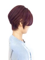クオリス 上板橋店(QUALIS) 前下がり★ショートヘア/赤系/丸みショート/ショートボブ/耳掛け