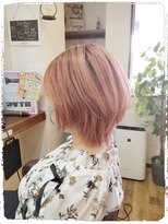 リン ヘアファクトリー アンド アイラッシュサロン(RIN)&nbsp;ペールピンクカラー＋ソフトウルフミディアムショートヘア