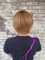 カロンシェリー(CARON cherie) ショートスタイル　ハイトーンカラー　髪質改善