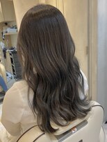 イミ(imi) グレージュカラー/韓国風レイヤー/小顔カット/韓国風パーマ