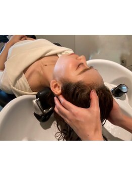 小顔・リフトアップ効果に期待大！骨格にもアプローチする本格スパをご用意！大人女性にぴったりの効能が◎