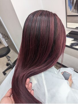 ナンバー ブラオ 名古屋栄(N° blao) レッドX大人気バレイヤージュデザイン