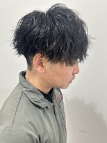 ヒュイル バイ ニアウ(Hwyl by Niau) メンズマッシュパーマツイストパーマスパイラルパーマ刈り上げ