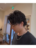 ヘアープルトワルピナス&nbsp;グランジパーマ　常田大季ヘア　ミディアムヘア