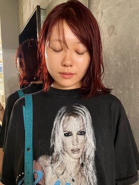 ランド(LAND) ワインレッド 長めボブ 前髪なし