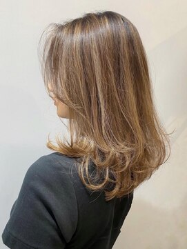 バランス 原宿 表参道(balance) 【白髪ぼかし】外国人風ハイライトヘーゼルベージュ　YUKA