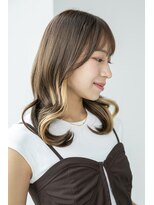 トリッカ シブヤ(TRICCA SHIBUYA)&nbsp;インナーカラー/ミディアム/ワンホン巻き/デザイン/透明感