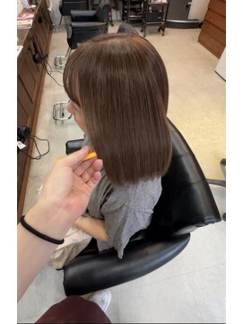 イロ(iro) 似合わせカット+白髪ボカシ+髪質改善