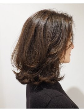 アイビー(ivy) ミディアムロブレイヤー/ナチュラルブラウン30代40代50代