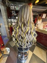 グリッツ (GLITZ)&nbsp;編み込みエクステ５０本白と蛍光黄色