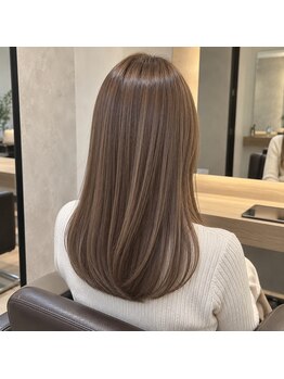 ARCH luxe【アーチリュクス】　髪質改善/縮毛矯正/ヘッドスパ【11月17日OPEN(予定)】の写真/「カラーのたびに傷む」を繰り返さない。施術中のダメージそのものを抑えるケア！髪質改善トリートメント