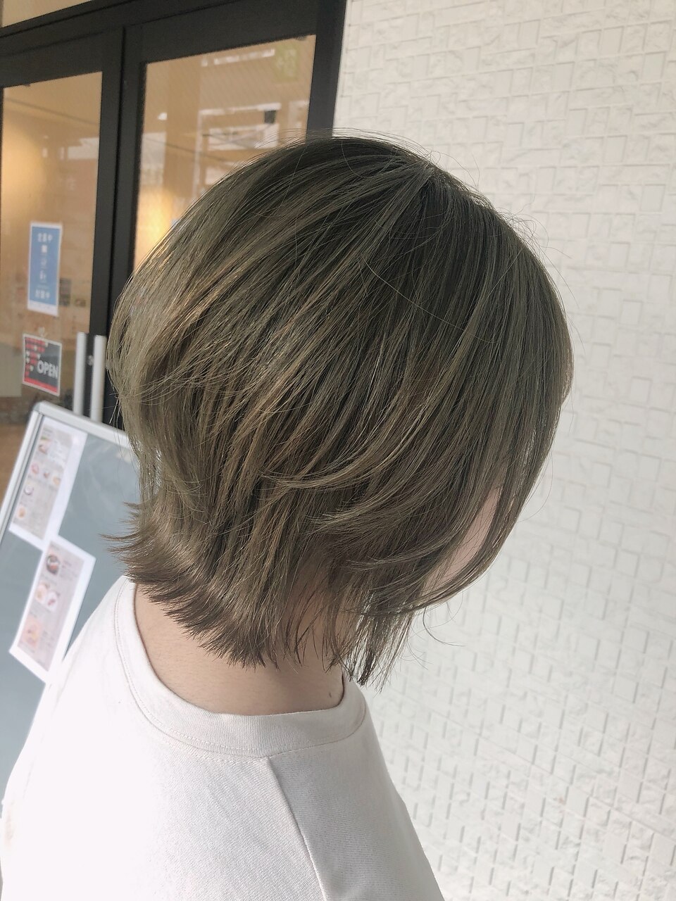 透明感オリーブベージュ(ブリーチあり)：L063018605｜テラスヘア 新潟