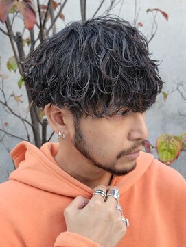 フィフス 原宿(fifth) メンズツーブロックマッシュ束感ショート波巻きスパイラルパーマ