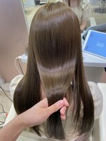 ユーフォリア 新宿店(Euphoria)&nbsp;大人可愛いミルクティーベージュ