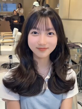 ティア(Tia.) （シースルーバング/くびれヘア/サイドバング/おくれ毛）