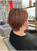 ステップボーンカットカットボブショートハイライト白髪ぼかし