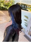 インナーカラーに赤×青のグラデーションが可愛い☆ロング