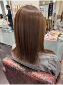 【酸性ストレート】で自然な艶とまとまりを