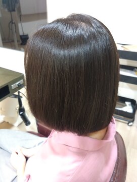 ビーズ ノイ(BEE´Z ＮＥＵ) くびれヘアボブスタイル8.21