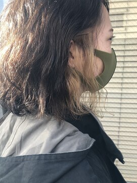 リコ(liko) 【liko 三軒茶屋 莉子】カーリーパーマ×インナーカラー