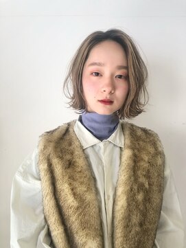 シスタ(SISTA) 【SiSTA】外ハネ×似合わせカット