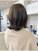 福山市美容室Caary人気 くすみベージュ外ハネくびれスタイル