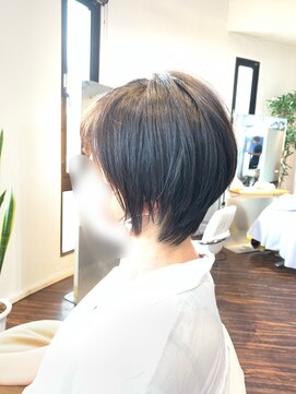 アトリエアルシュ(atelier ARCHE) 大人ショートボブ,小顔,ひし形ショートボブ,後頭部ボリューム