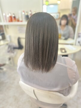 クラナ(clana) グレージュカラー