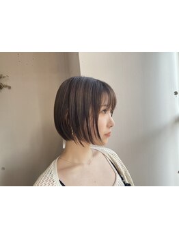 何気ない日常に彩りを―ナチュラルで女性らしい、ふんわり柔らかな似合わせショート。