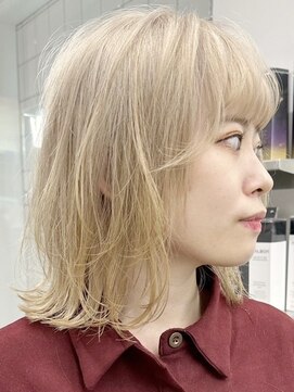 ウィコ 新宿(WICO) レイヤーボブベージュ新宿駅グレーベージュ/レイヤーロング/黒髪