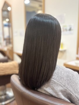 フリージア(freesia) 髪質改善トリートメント/ツヤ髪スタイル/ニュアンスカラー