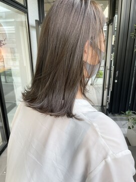 ニコフクオカヘアーメイク(NIKO Fukuoka Hair Make) 福岡天神/大人かわいいくすみカラー/赤み消しオリーブグレージュ