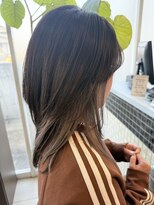 ウィーブリスタ(Weve Rista)&nbsp;着物ヘア/ダークアッシュ/ミディアムレイヤーカット/富里