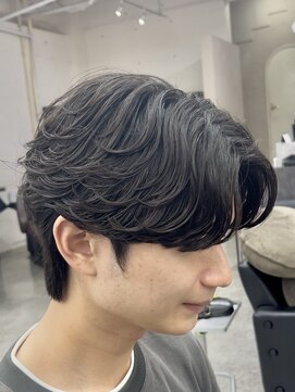 グロップ 町田(GLOP) 自然な毛流れと束感のフェザーパーマ