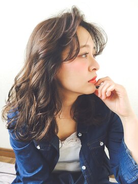 エン(enn.) ヌーディグレージュ×セミロング