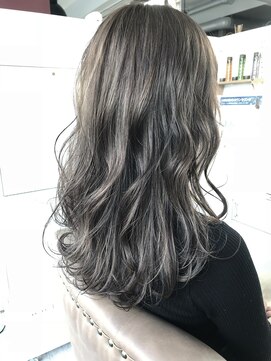 ハナビ(hanabi) 大人クール ダークアッシュ ラフ感