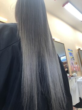 ビーボーン(Be Born) エクステでグラデーション